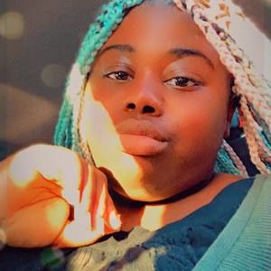 Meet your Posher, Zoe